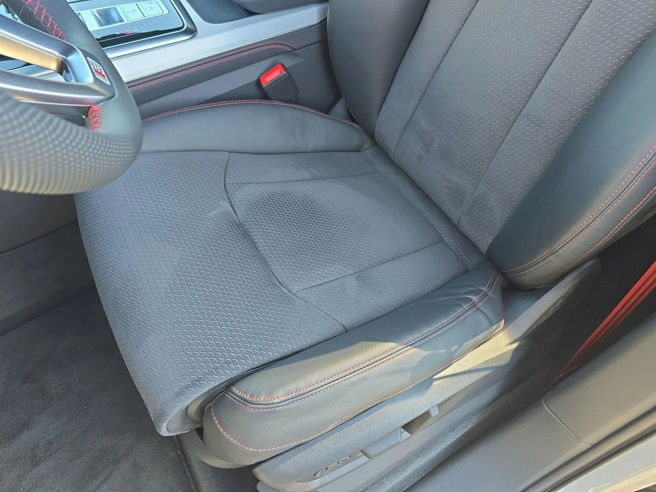 Audi Q7 - Zdjęcie 11