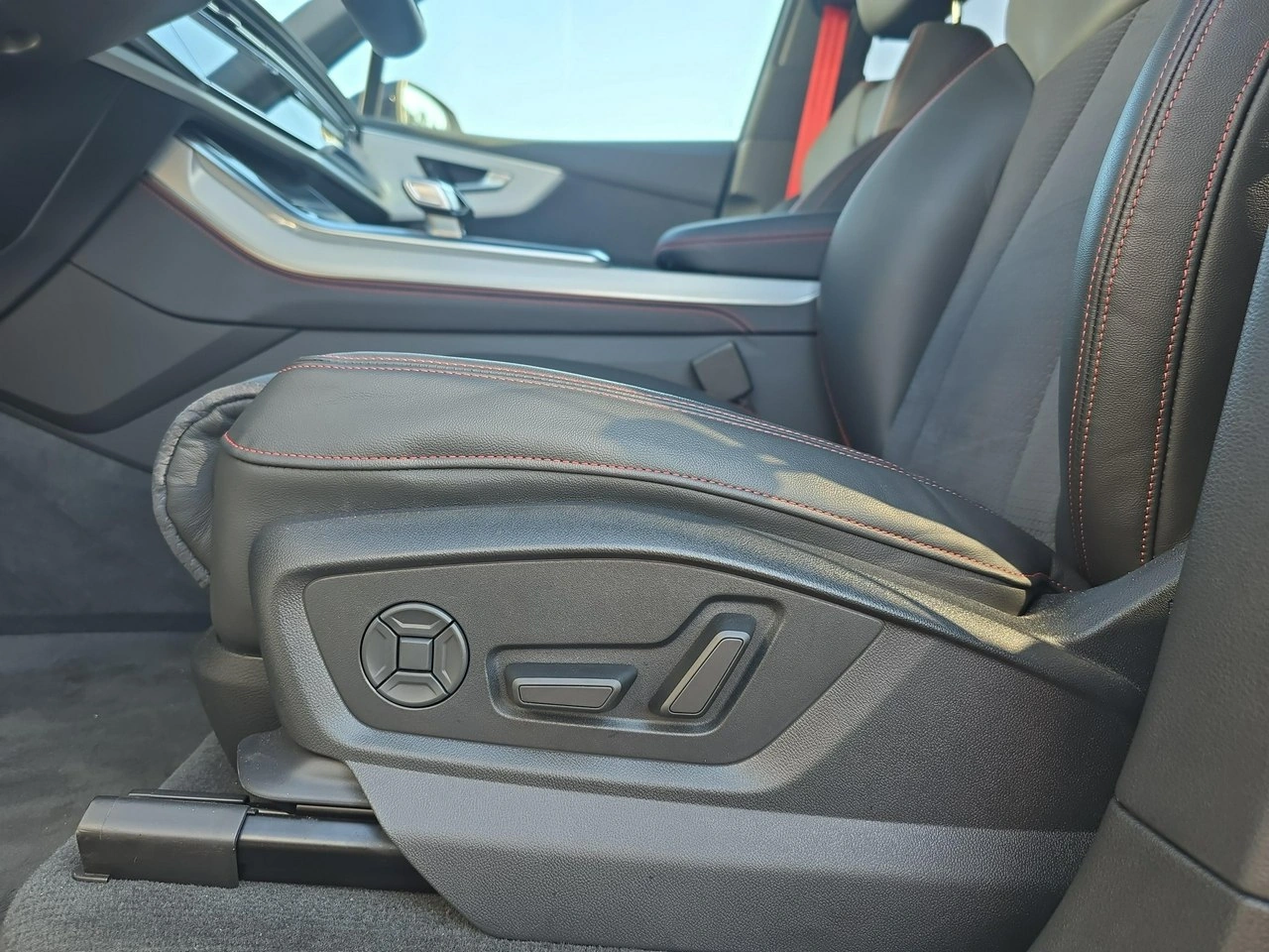 Audi Q7 - Zdjęcie 18