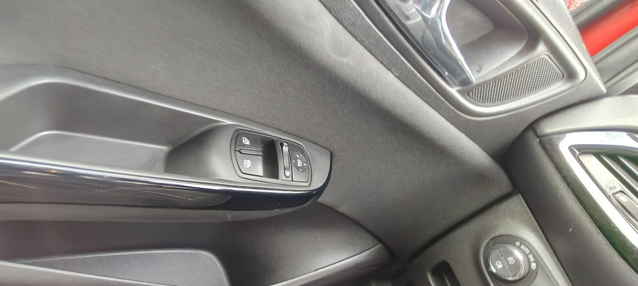 Opel Corsa - Zdjęcie 14