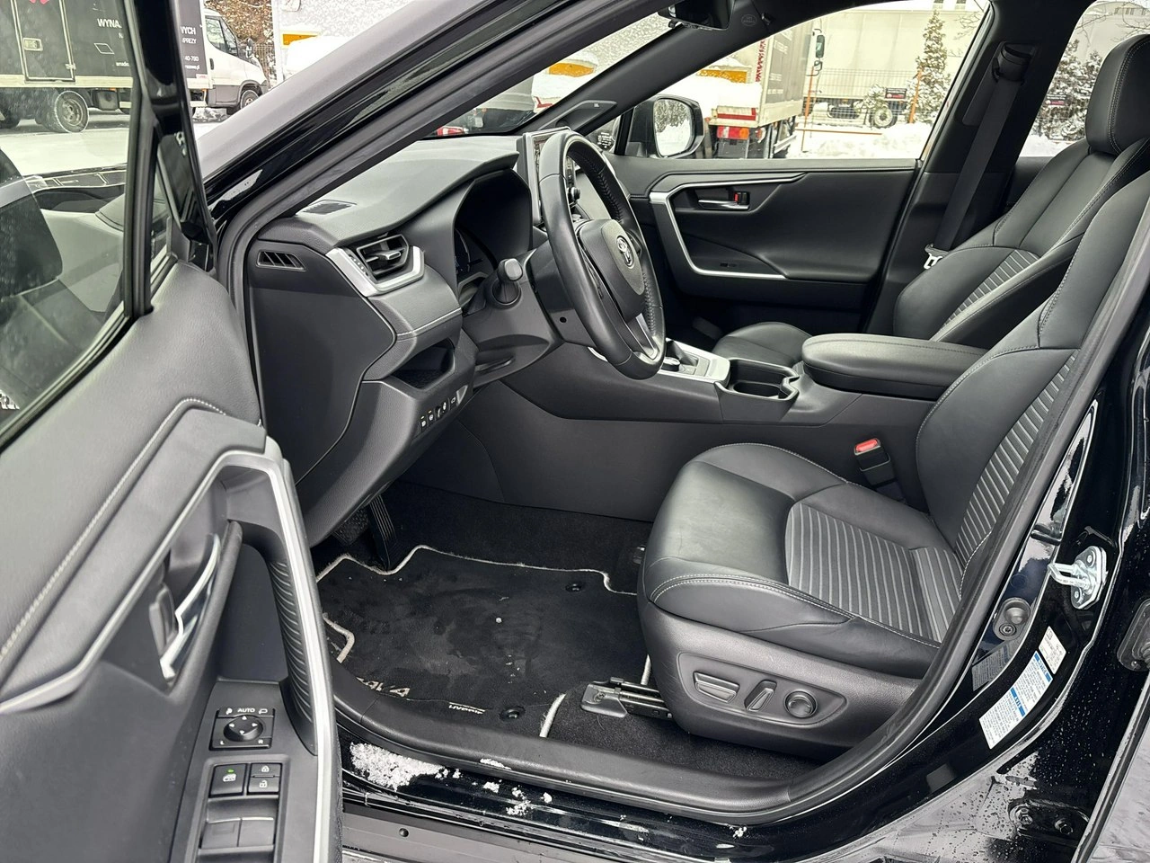 Toyota RAV-4 - Zdjęcie 10