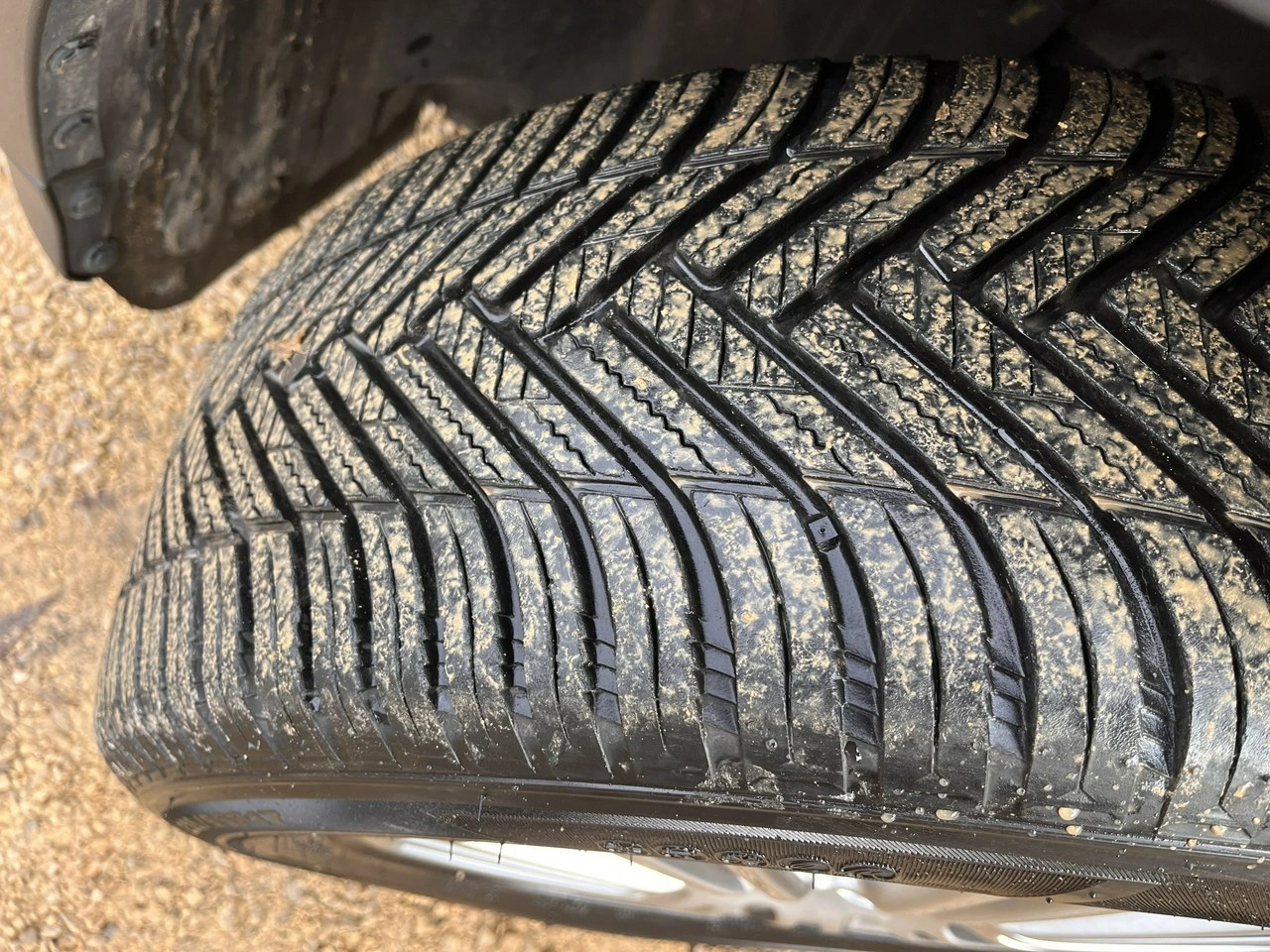 Ford Kuga - Zdjęcie 12