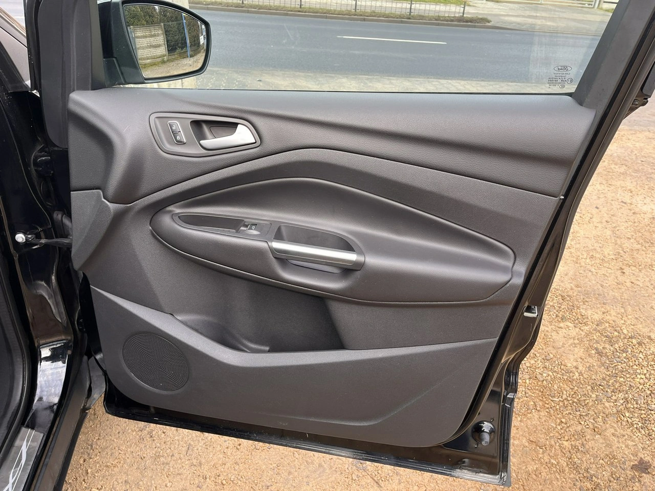 Ford Kuga - Zdjęcie 24