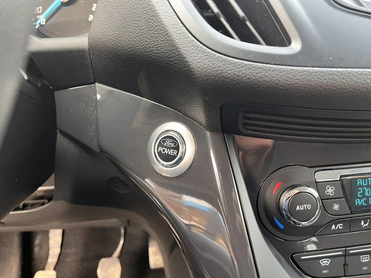 Ford Kuga - Zdjęcie 32