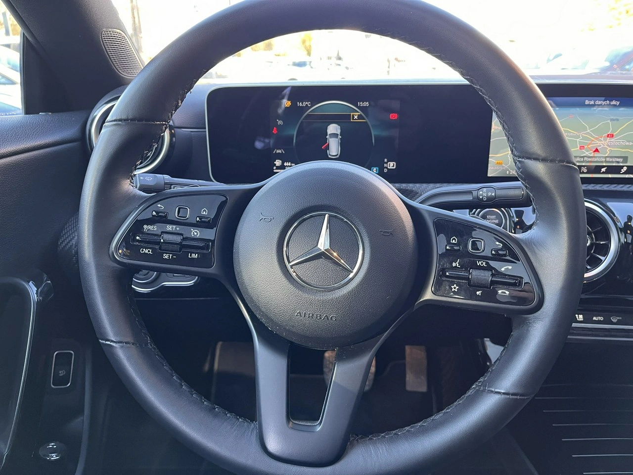 Mercedes CLA 180 - Zdjęcie 15