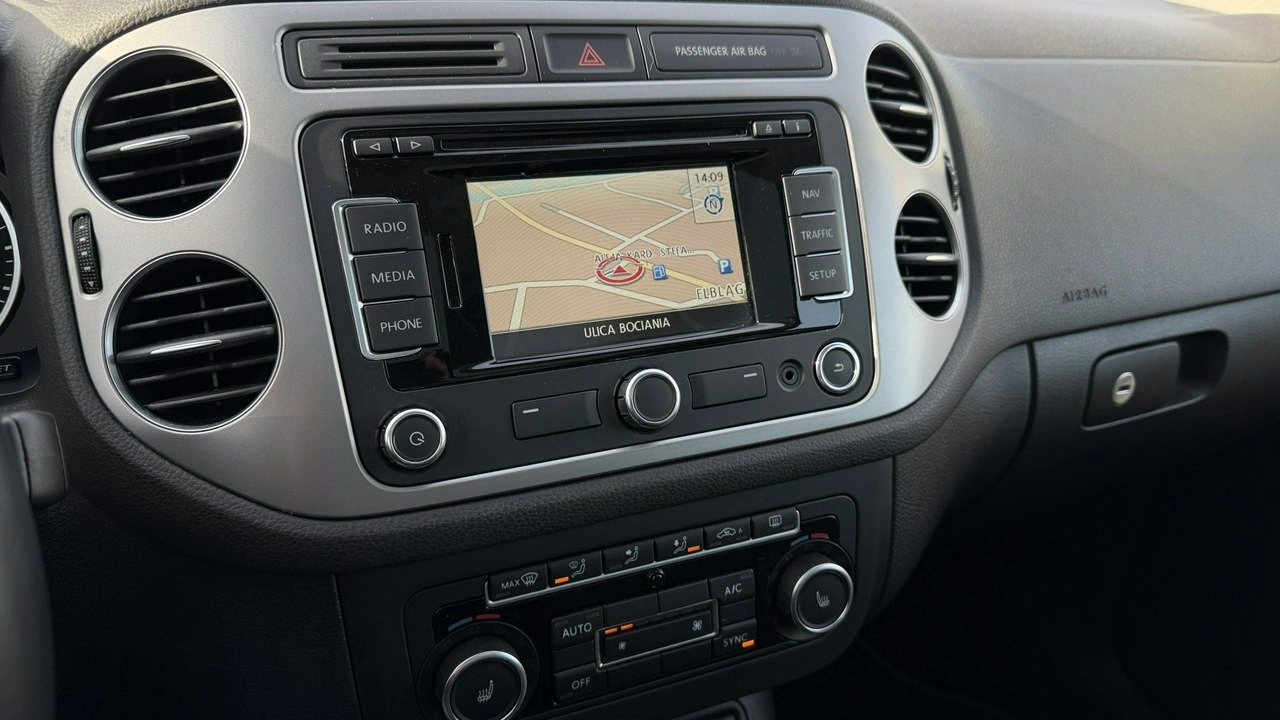 Volkswagen Tiguan - Zdjęcie 30