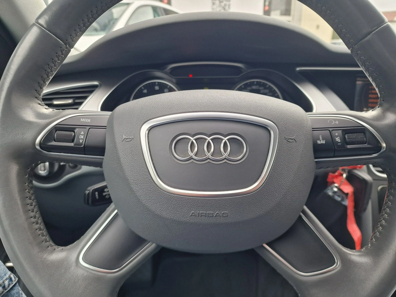 Audi A4 - Zdjęcie 28