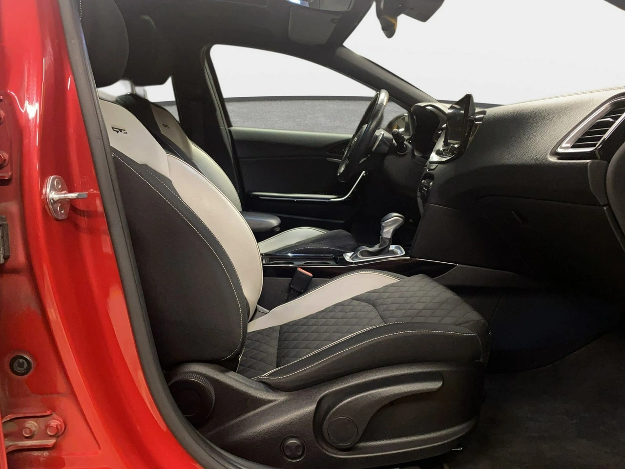 Kia Ceed - Zdjęcie 12