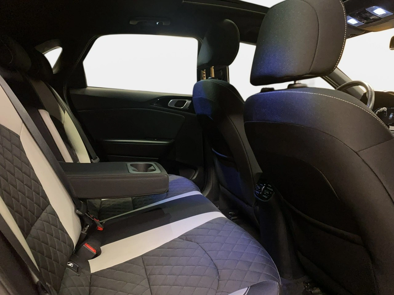 Kia Ceed - Zdjęcie 15