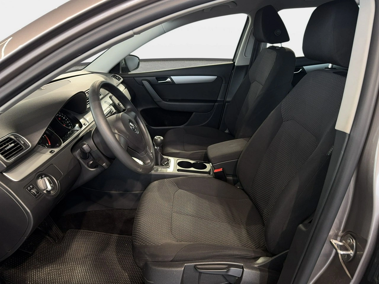 Volkswagen Passat Variant - Zdjęcie 9