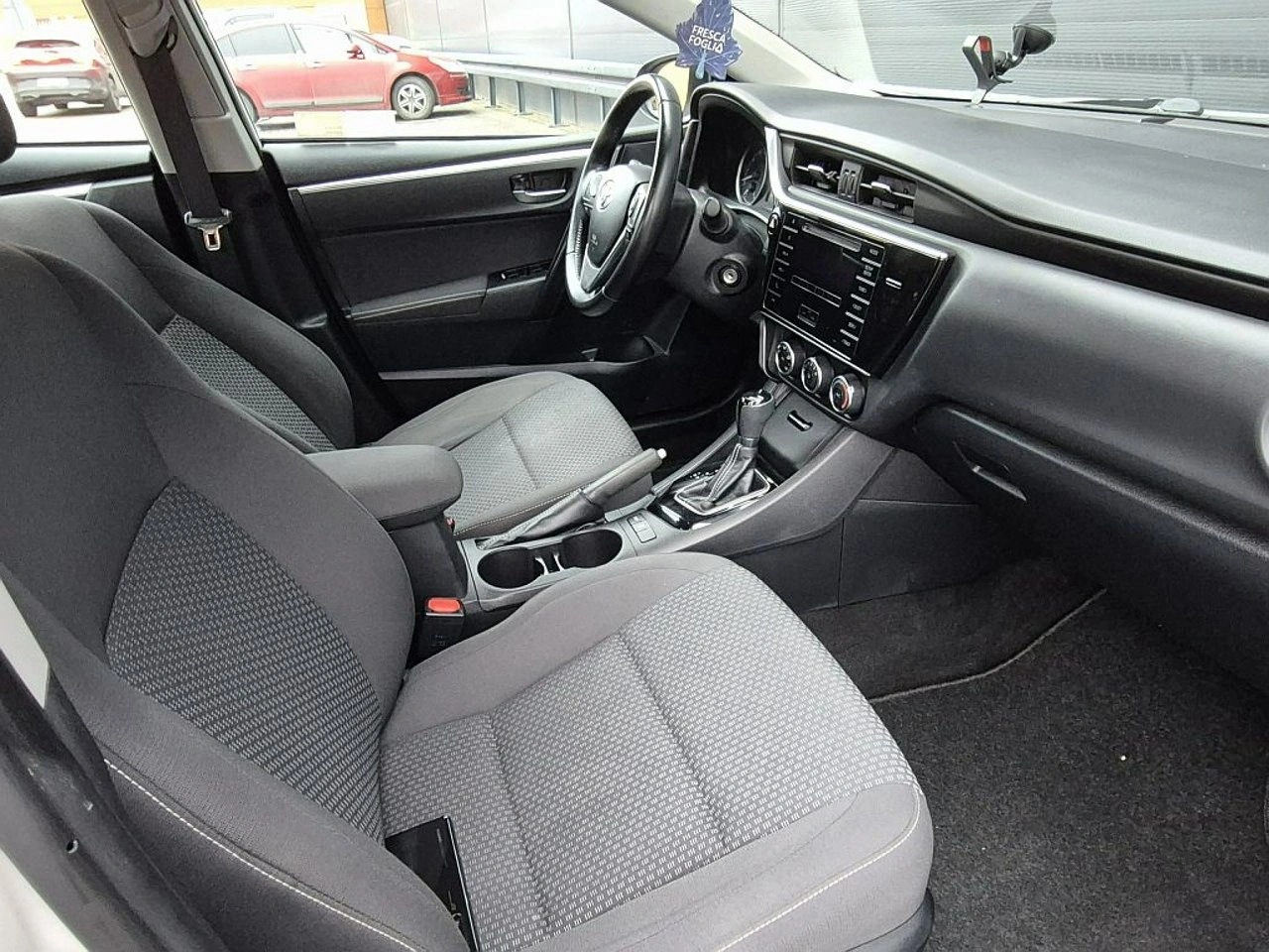 Toyota Corolla - Zdjęcie 19