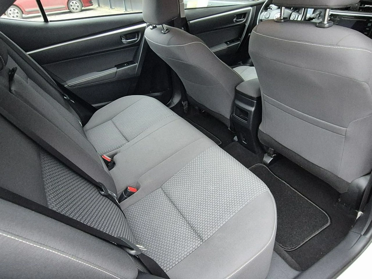 Toyota Corolla - Zdjęcie 20