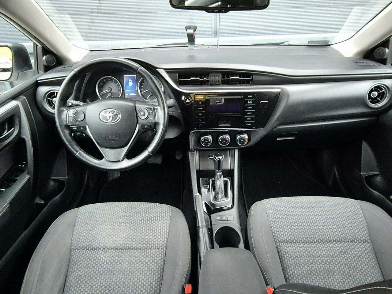 Toyota Corolla - Zdjęcie 3