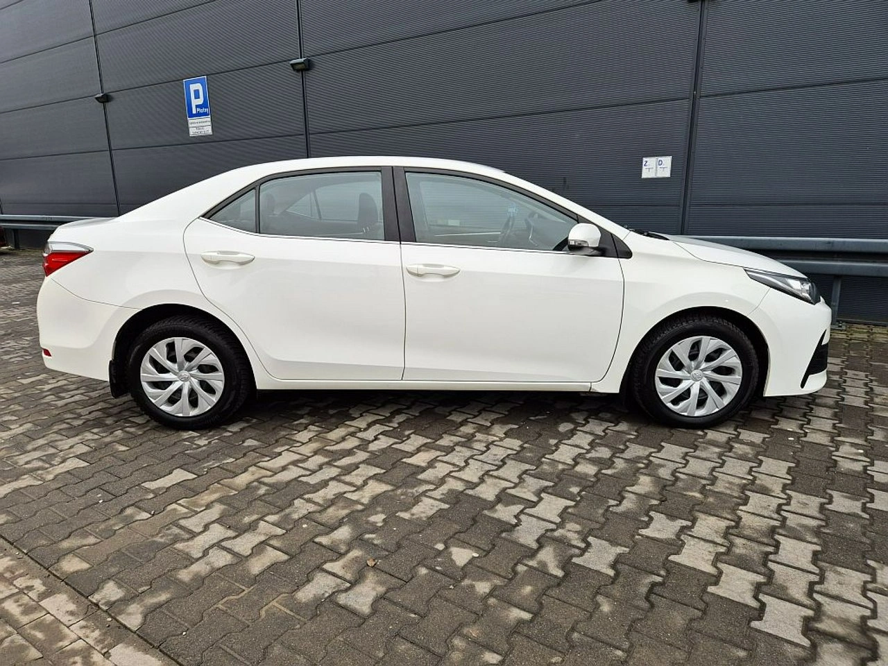 Toyota Corolla - Zdjęcie 8