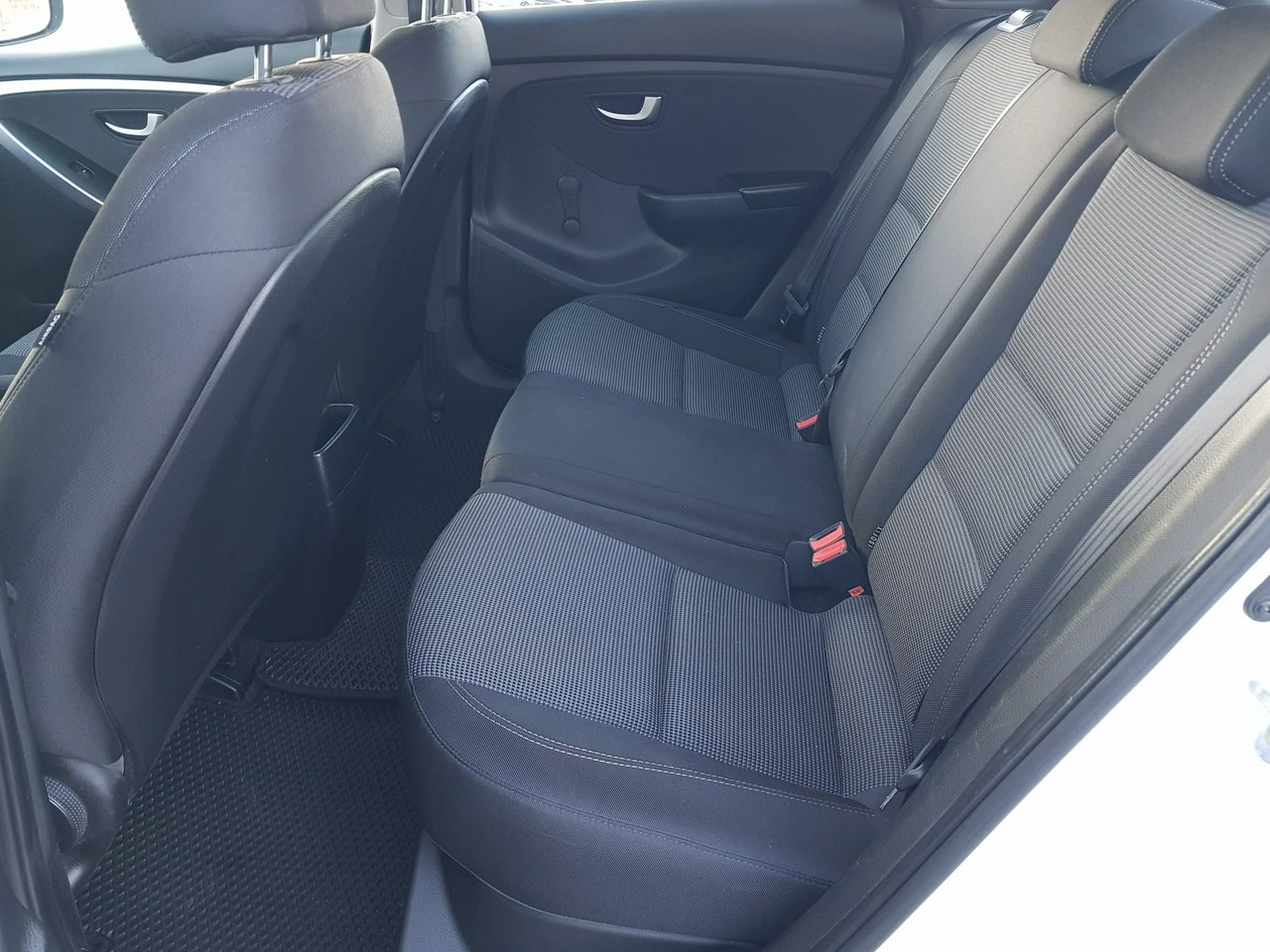 Hyundai i30 - Zdjęcie 10