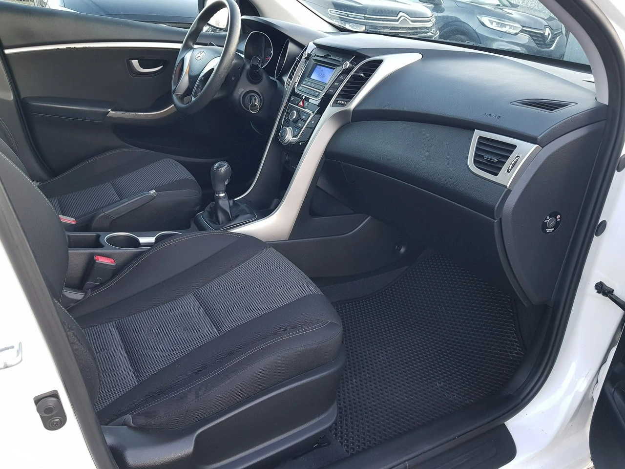 Hyundai i30 - Zdjęcie 15