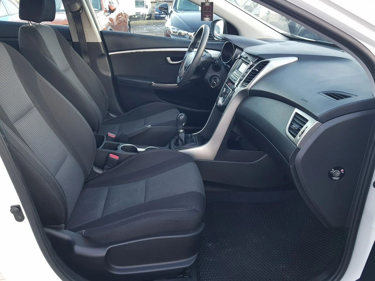 Hyundai i30 - Zdjęcie 16