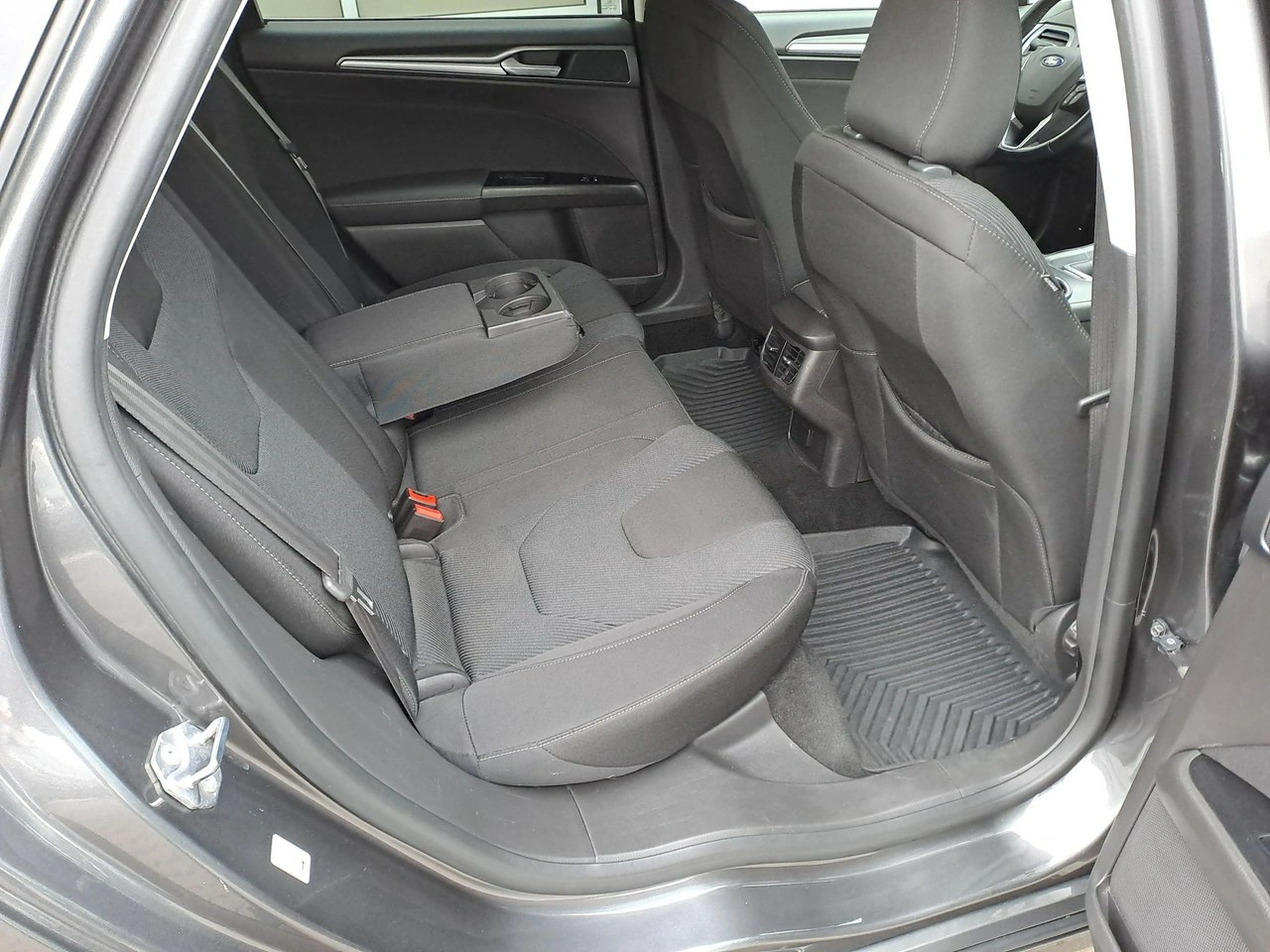 Ford Mondeo - Zdjęcie 11