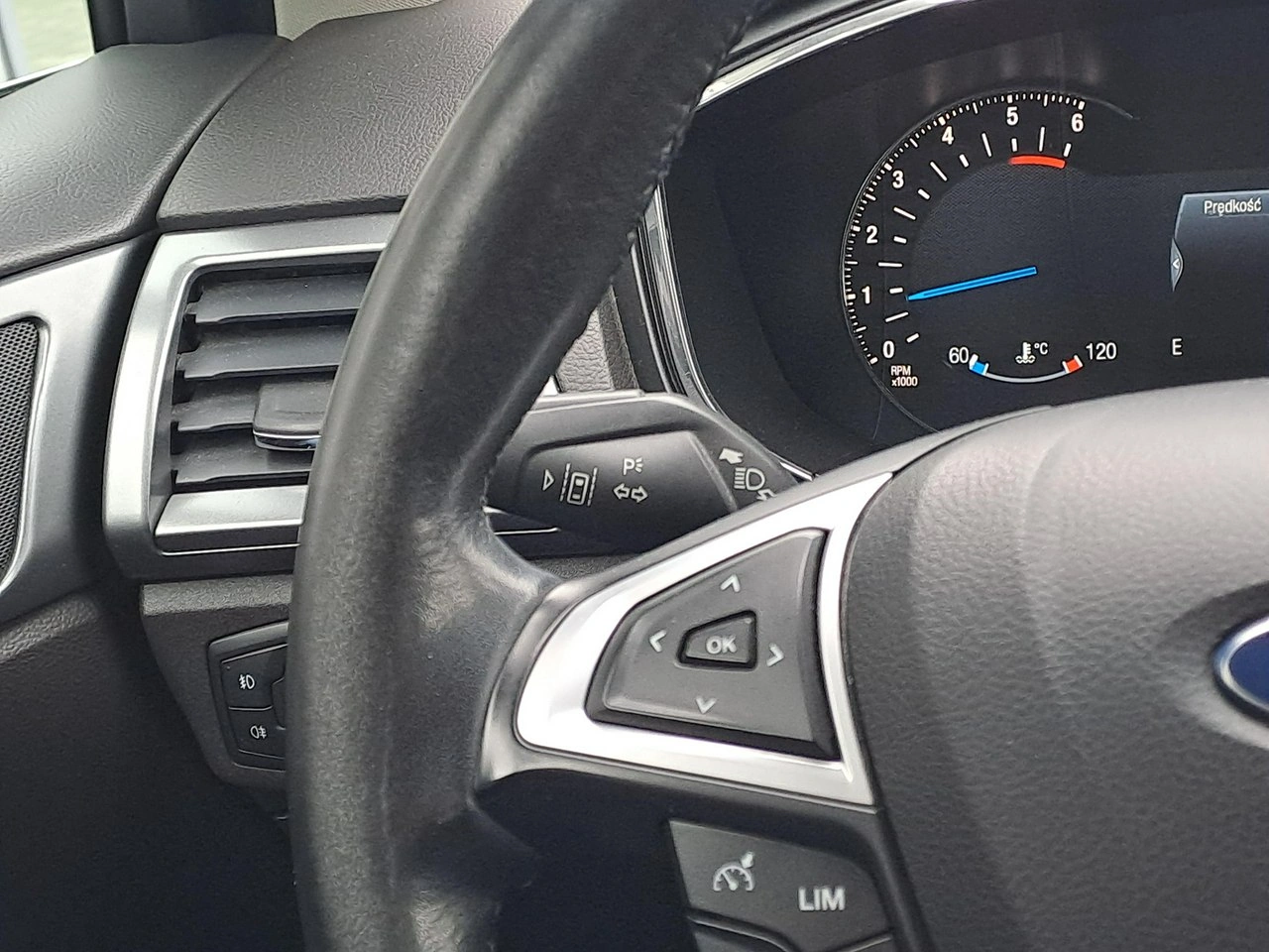 Ford Mondeo - Zdjęcie 22