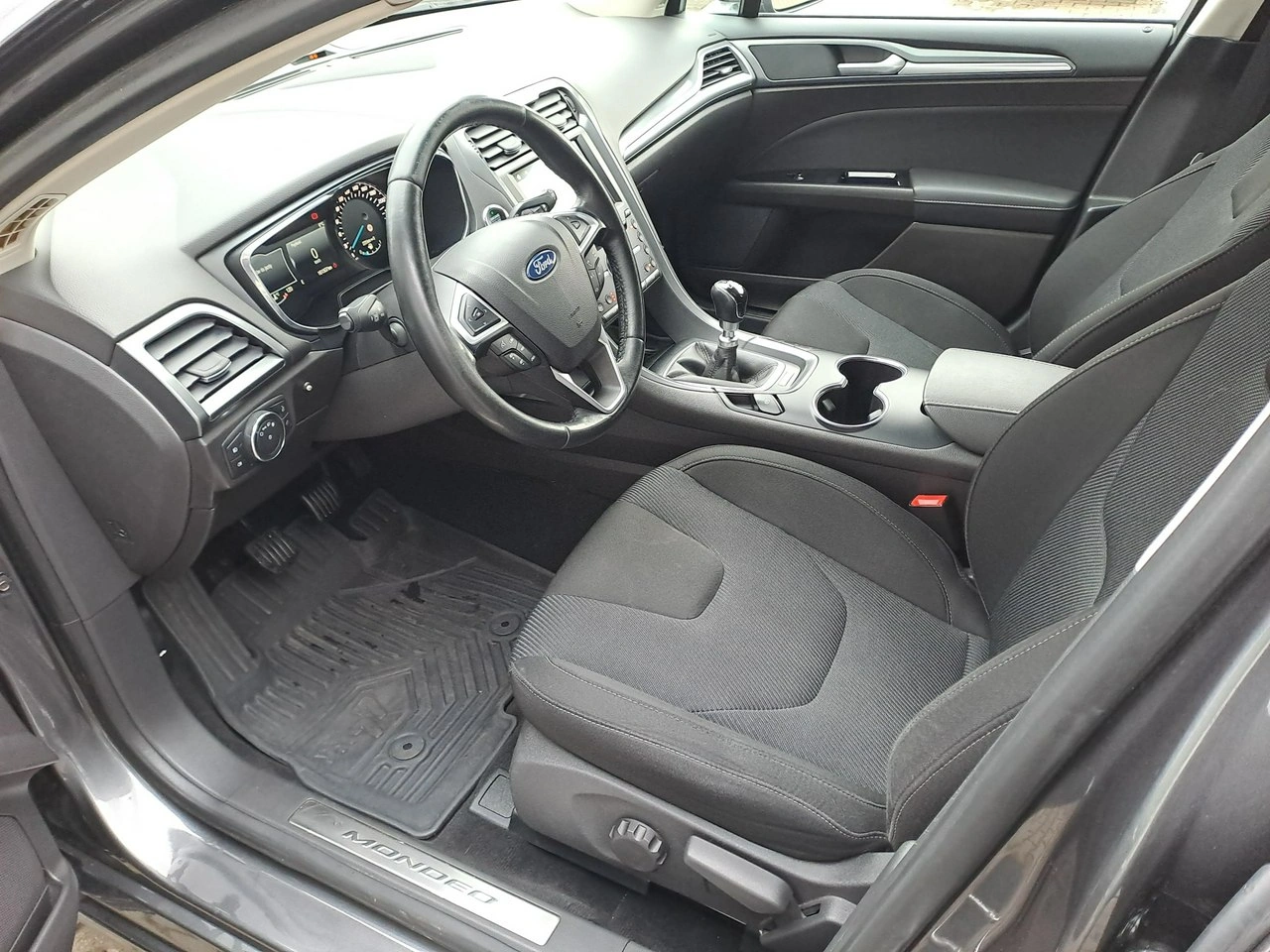 Ford Mondeo - Zdjęcie 8