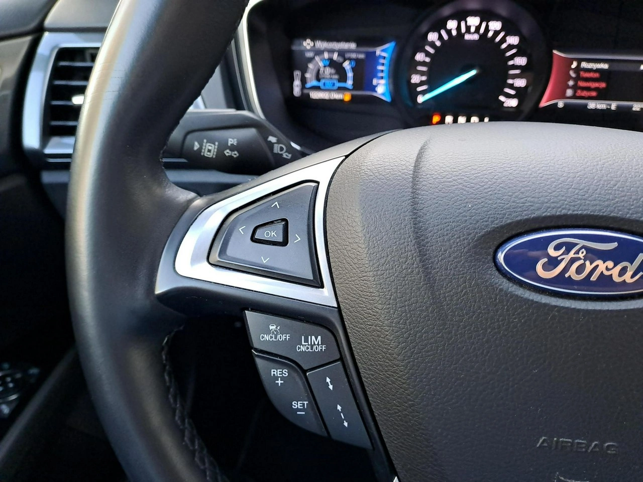 Ford Mondeo - Zdjęcie 22