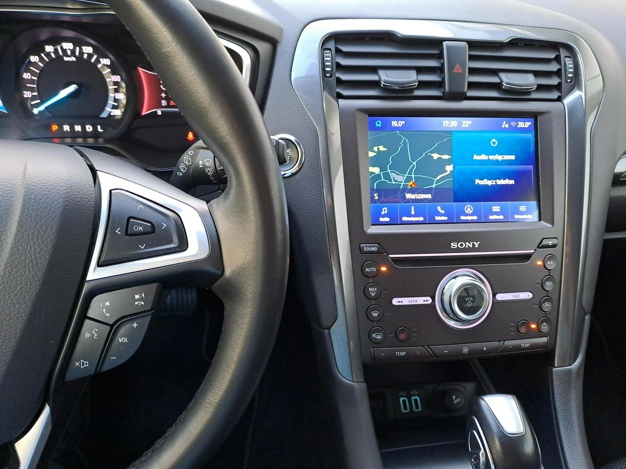 Ford Mondeo - Zdjęcie 23