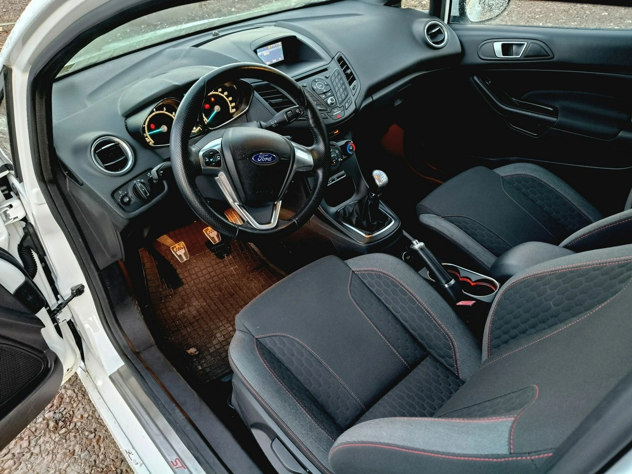 Ford Fiesta - Zdjęcie 7