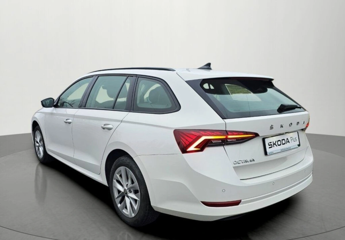 Skoda Octavia - Zdjęcie 9