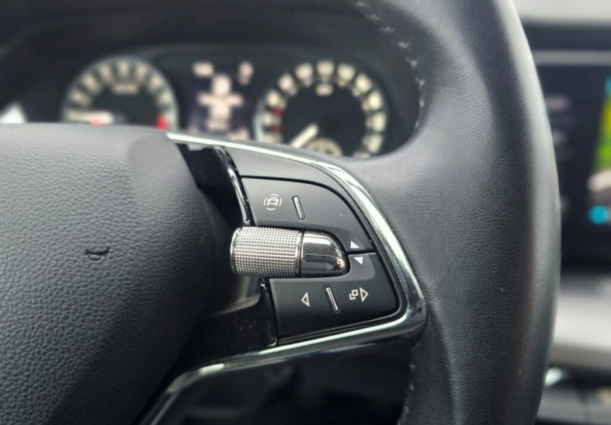 Skoda Octavia - Zdjęcie 13