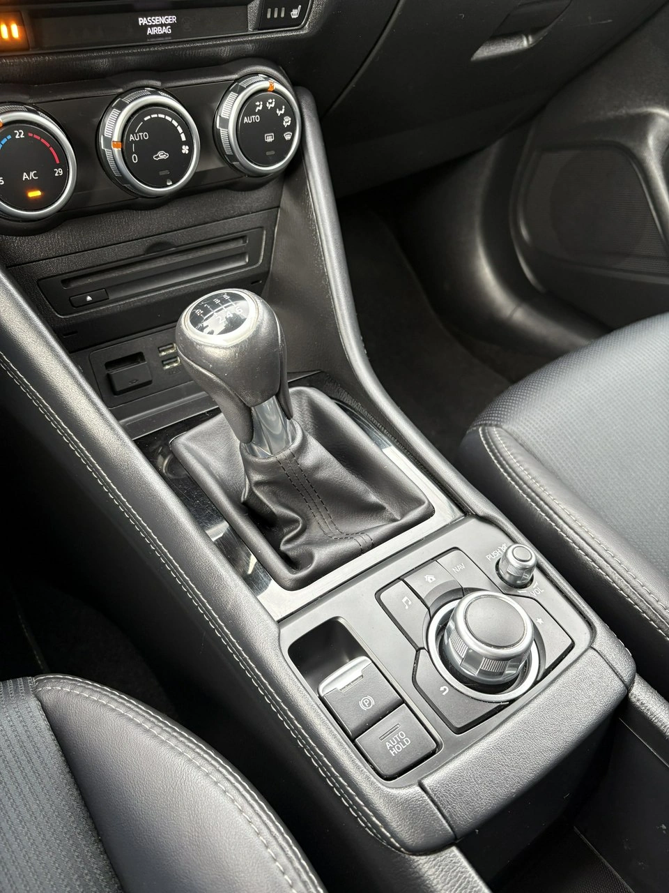 Mazda CX-3 - Zdjęcie 25