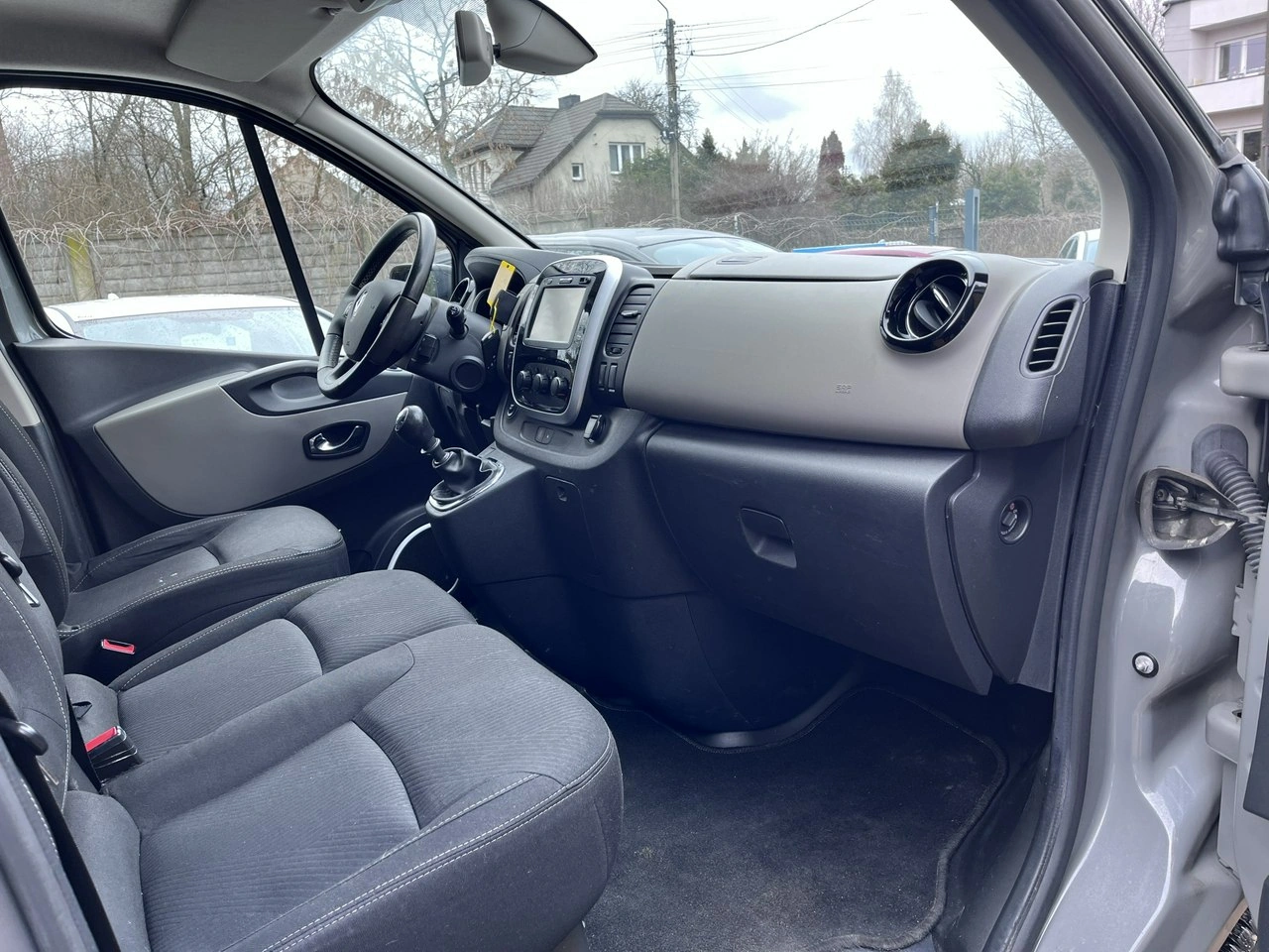 Renault Trafic - Zdjęcie 12