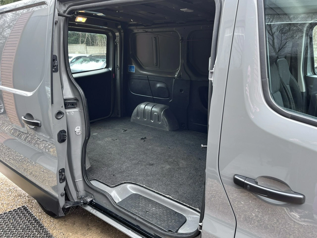 Renault Trafic - Zdjęcie 16