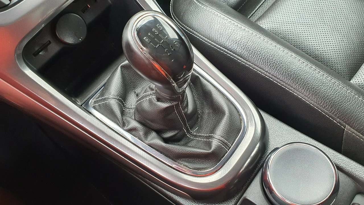 Opel Astra - Zdjęcie 24