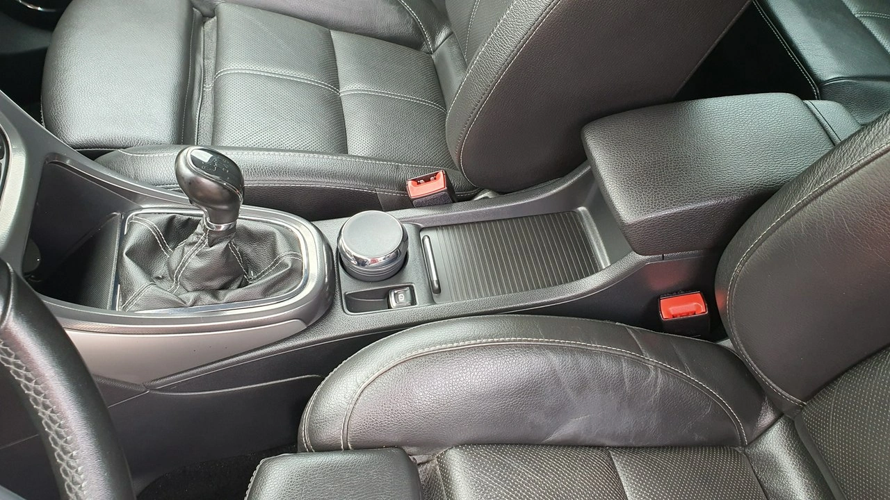 Opel Astra - Zdjęcie 25