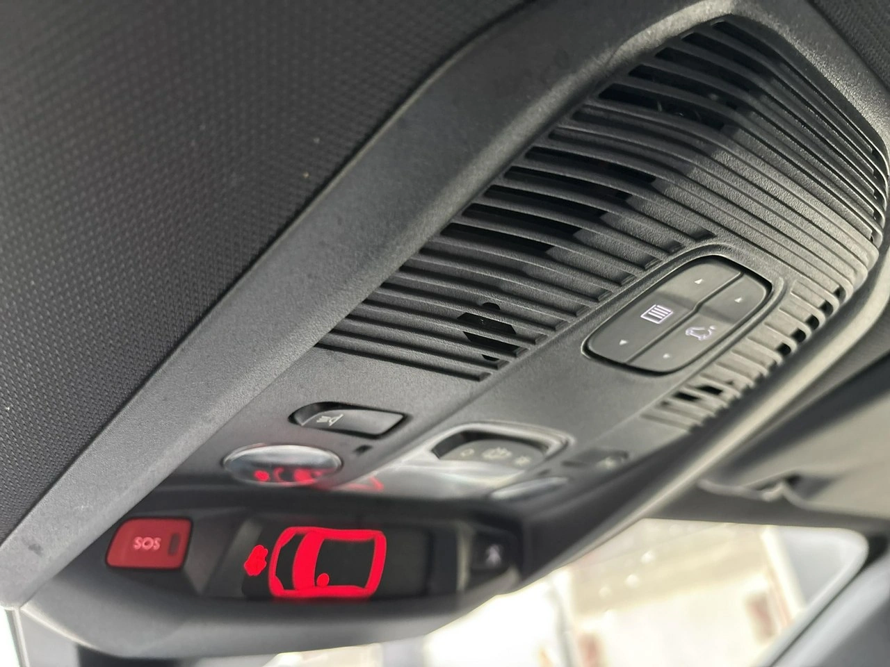 Peugeot 3008 - Zdjęcie 24