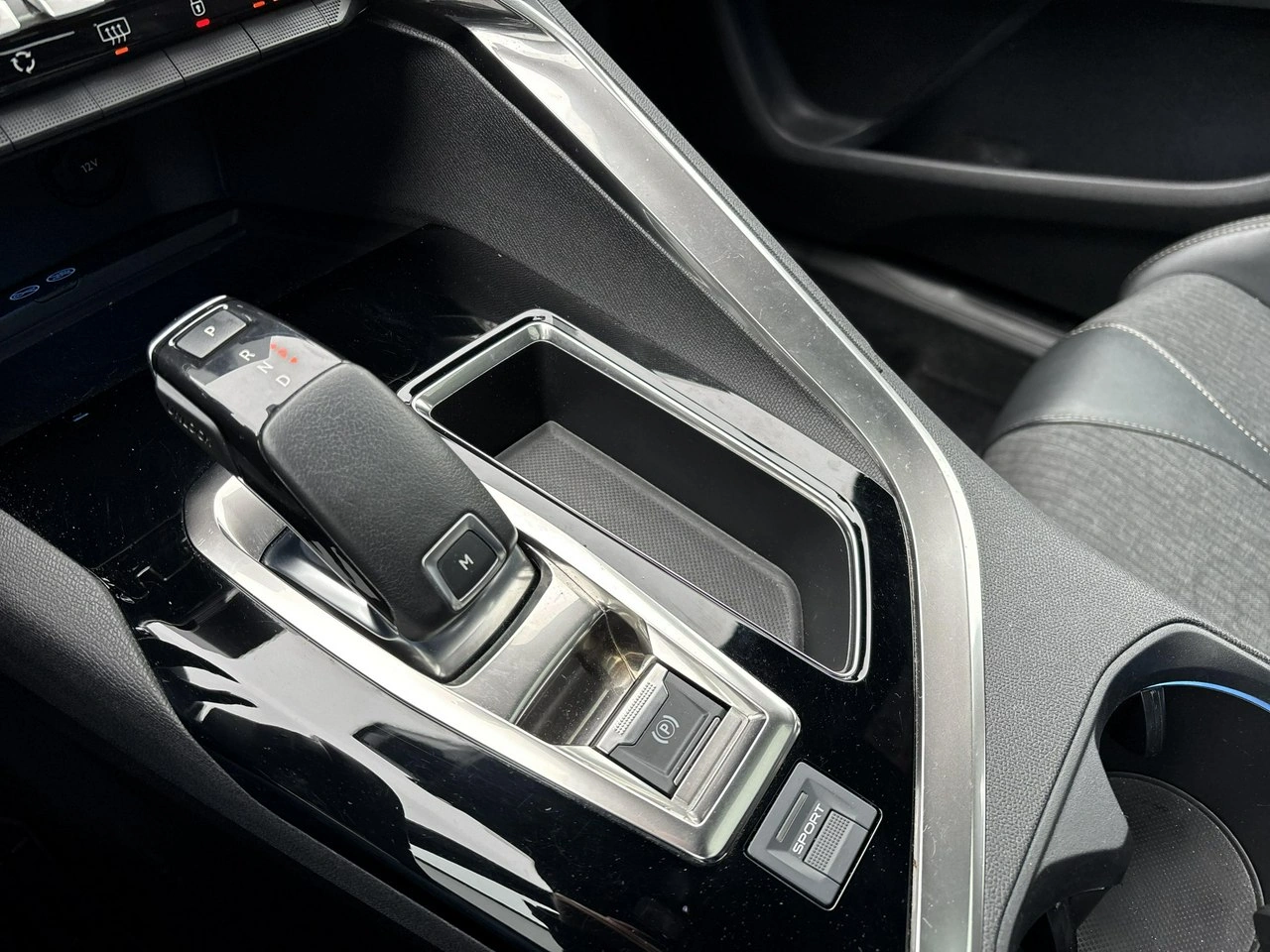 Peugeot 3008 - Zdjęcie 25