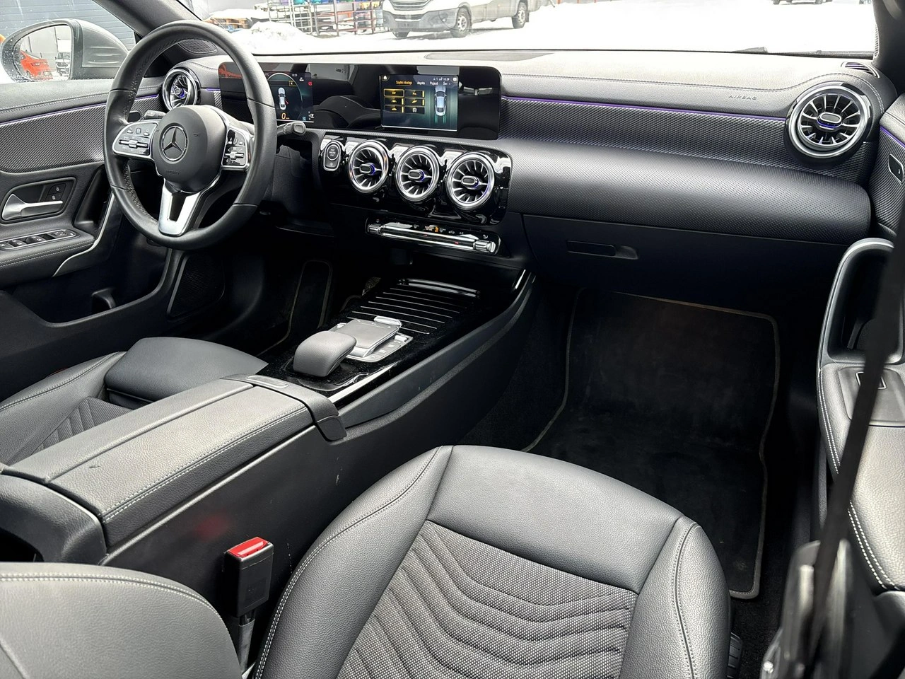 Mercedes CLA 180 - Zdjęcie 15
