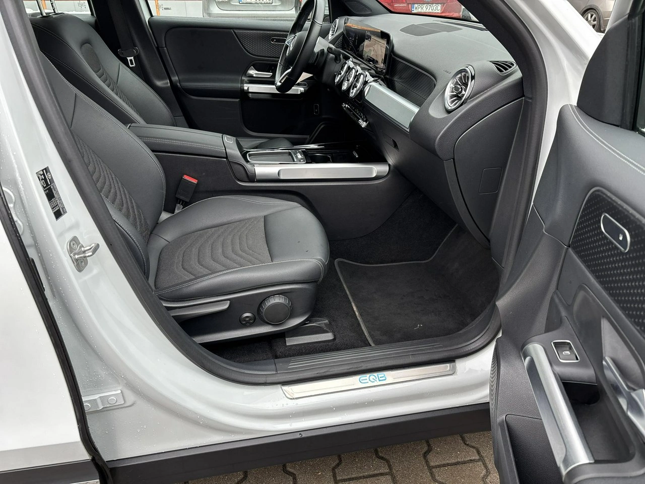Mercedes EQB - Zdjęcie 16