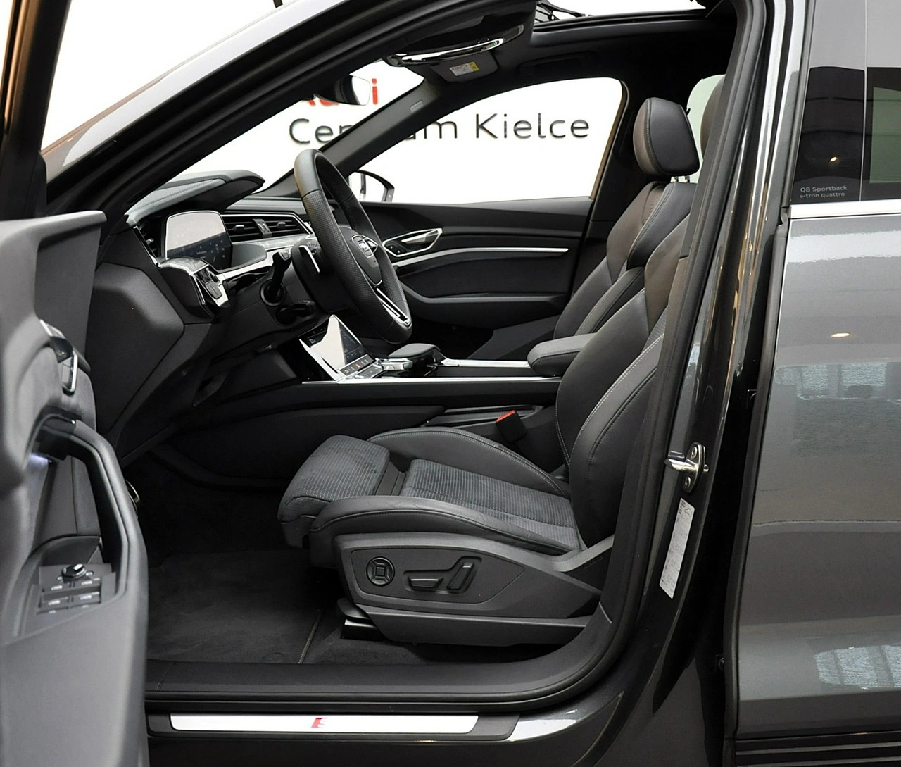 Audi Q8 e-tron - Zdjęcie 14