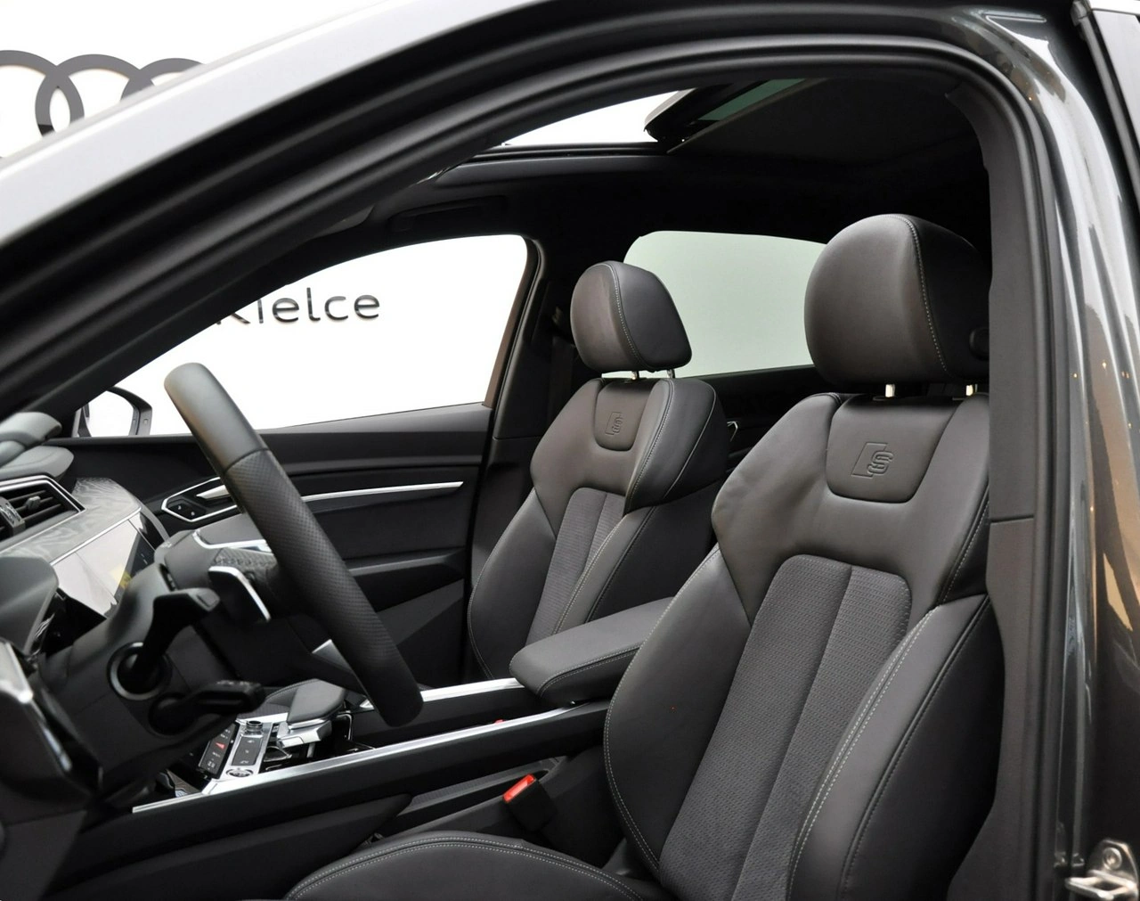 Audi Q8 e-tron - Zdjęcie 15