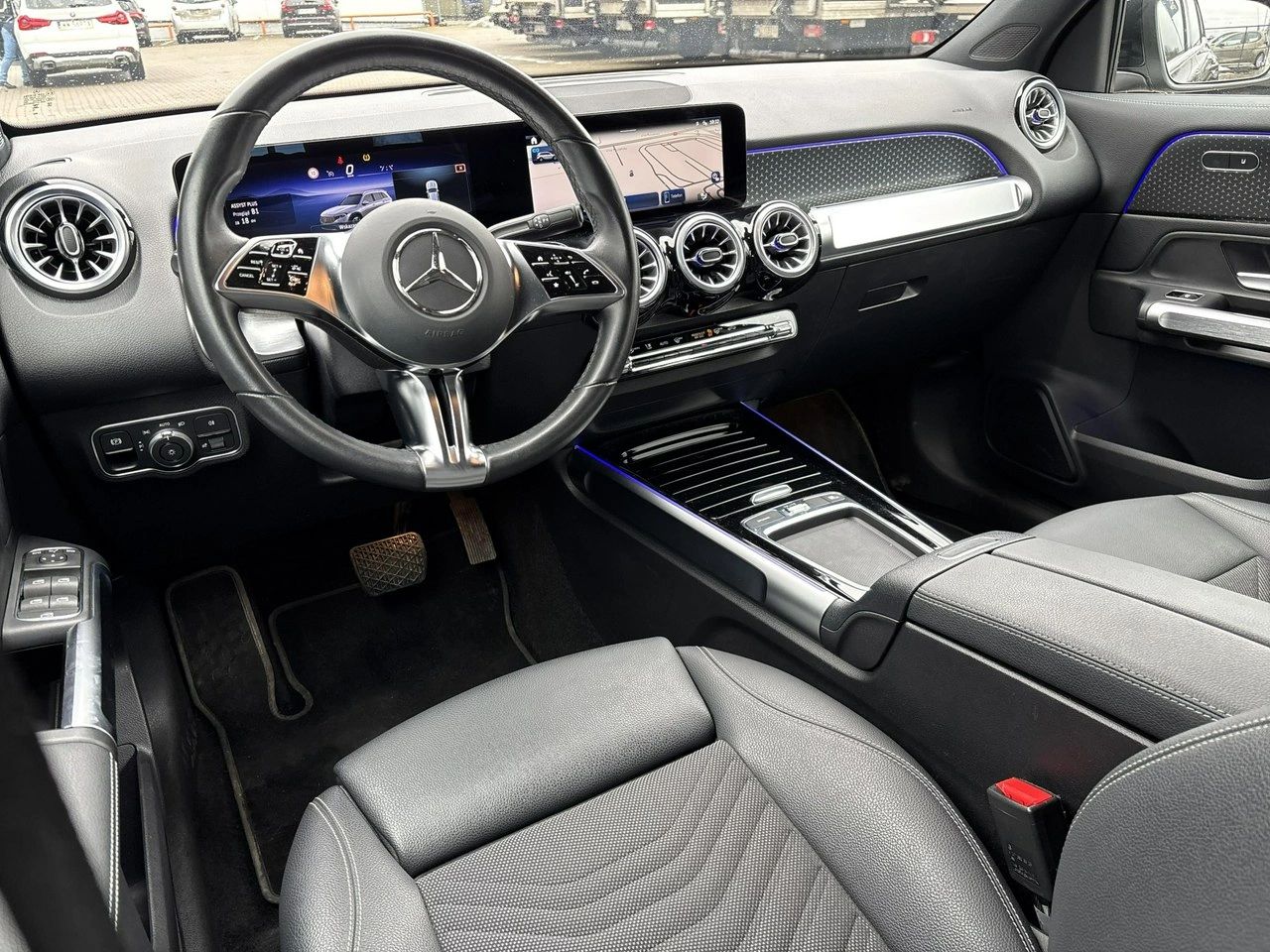 Mercedes EQB - Zdjęcie 12