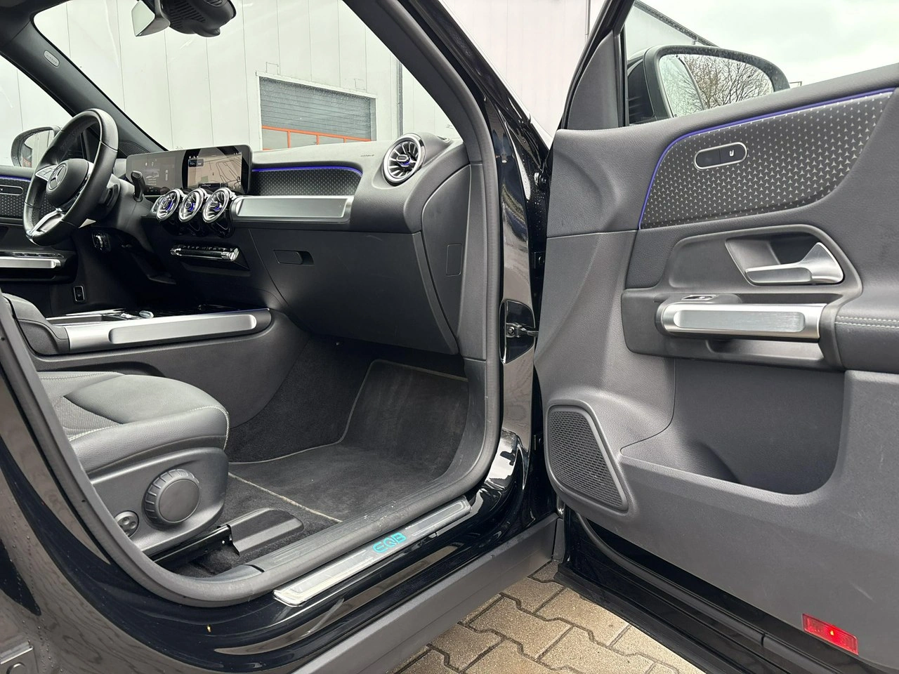 Mercedes EQB - Zdjęcie 17