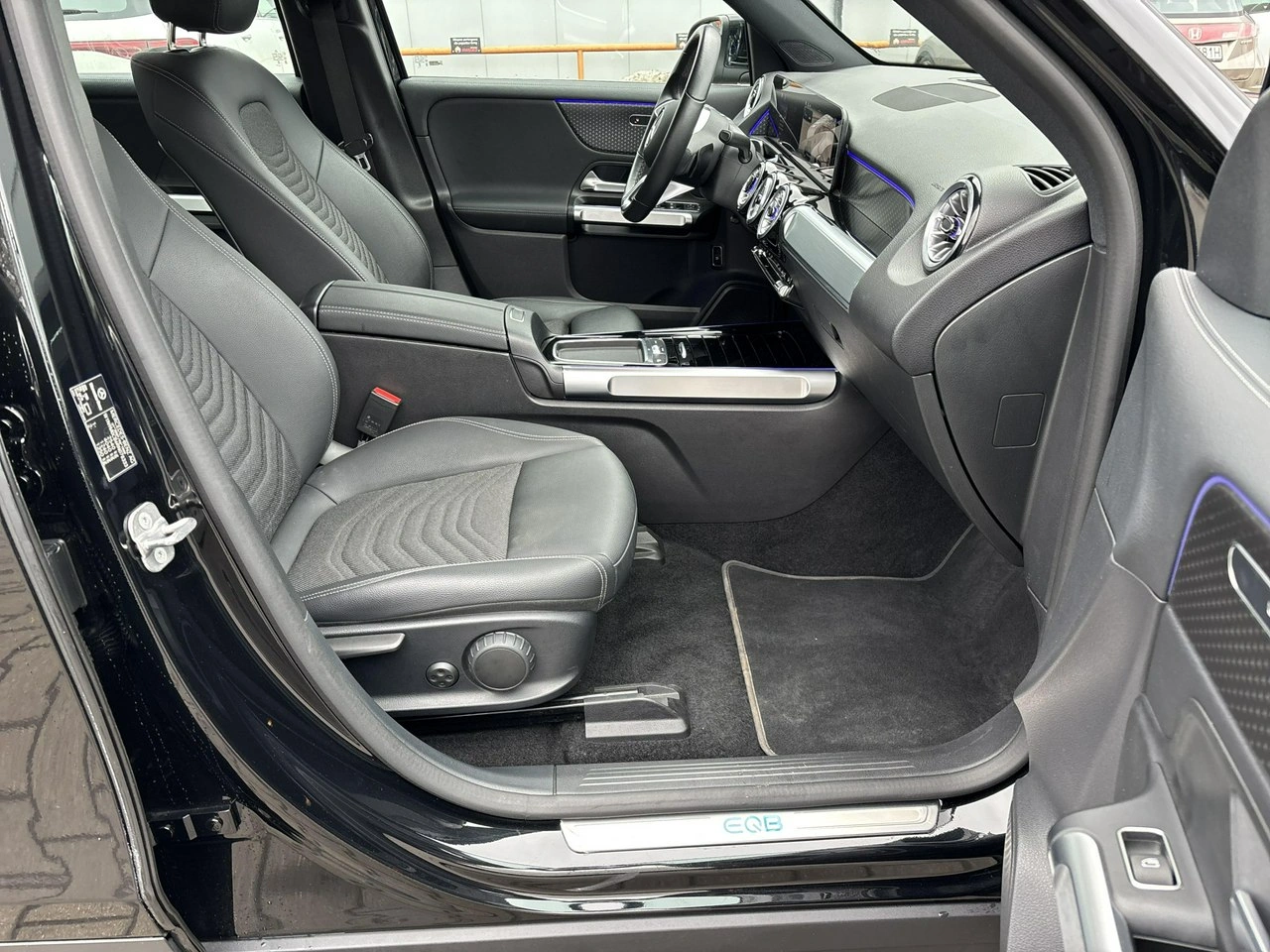 Mercedes EQB - Zdjęcie 18