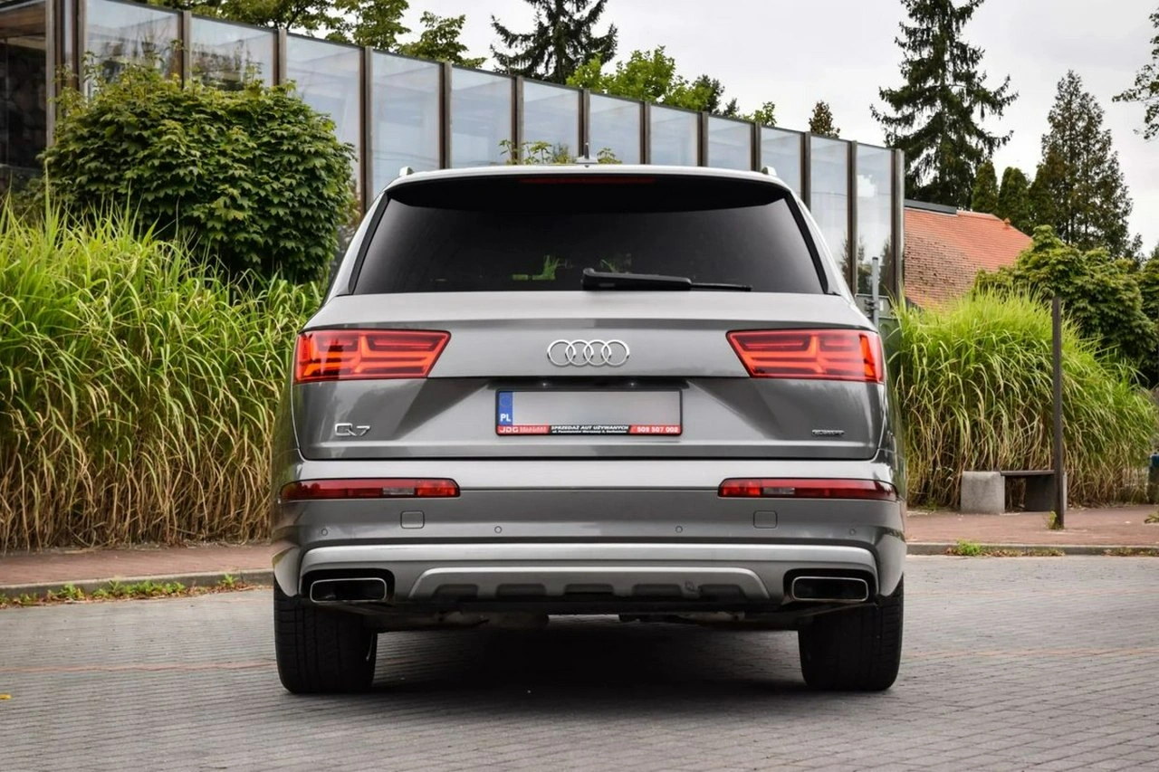 Audi Q7 - Zdjęcie 11