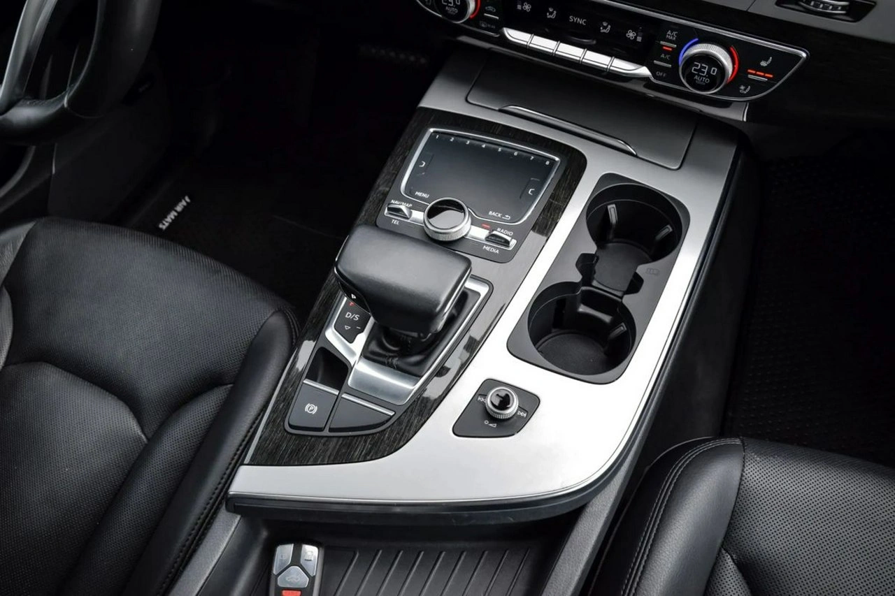 Audi Q7 - Zdjęcie 25