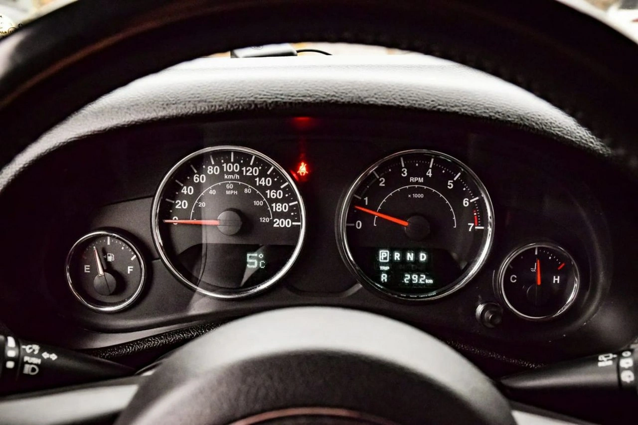 Jeep Wrangler - Zdjęcie 19