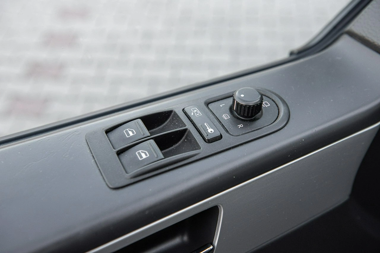 Volkswagen Multivan - Zdjęcie 25