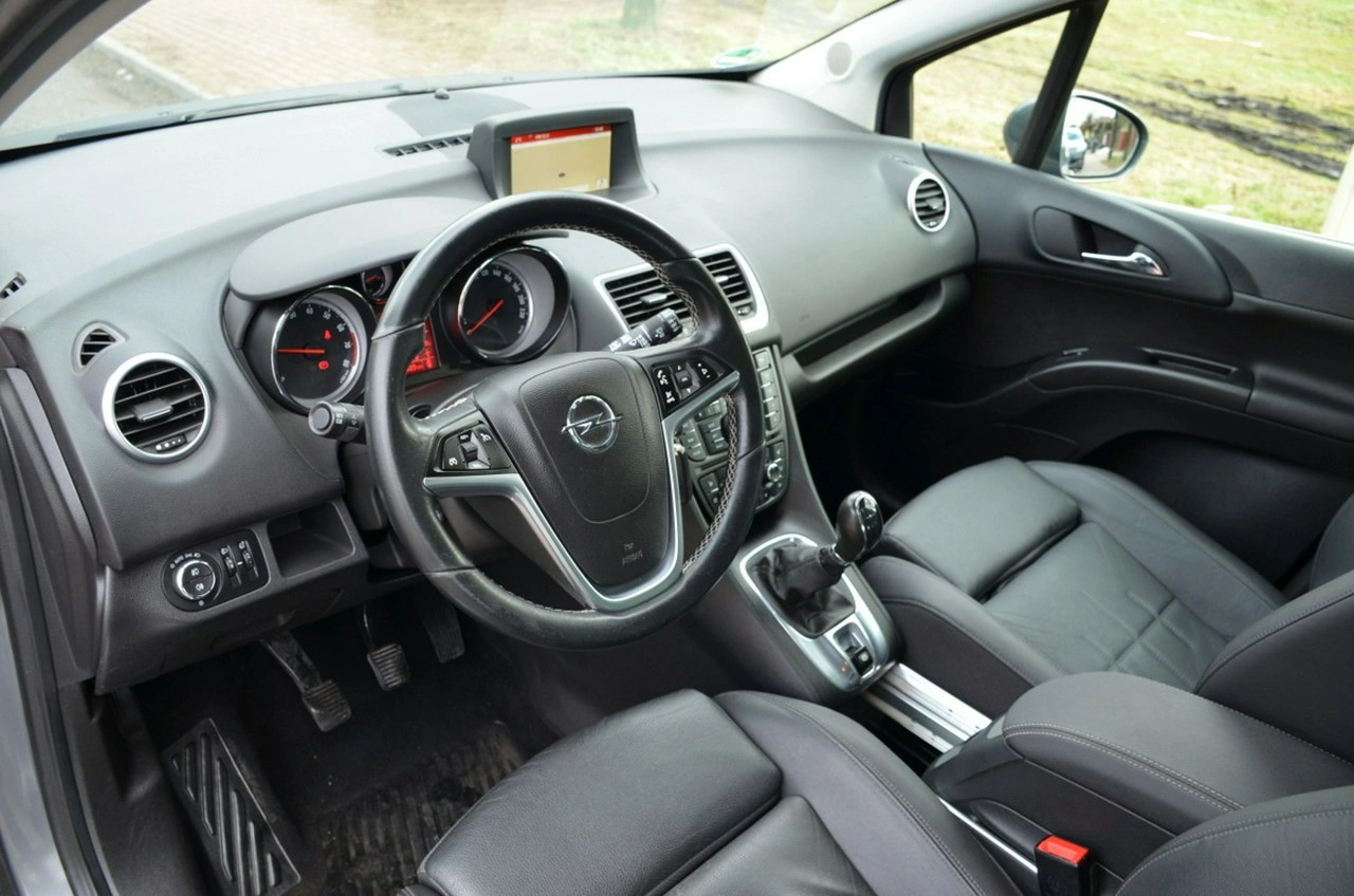 Opel Meriva - Zdjęcie 21