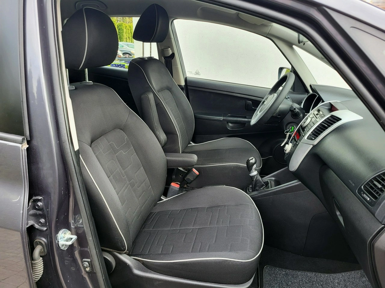 Kia Venga - Zdjęcie 11