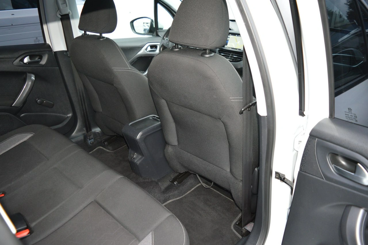 Peugeot 2008 - Zdjęcie 32