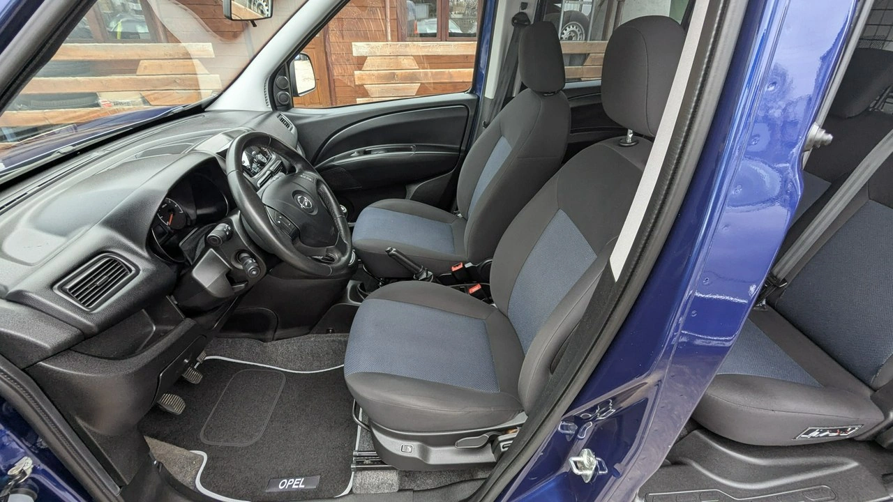 Opel Combo - Zdjęcie 11